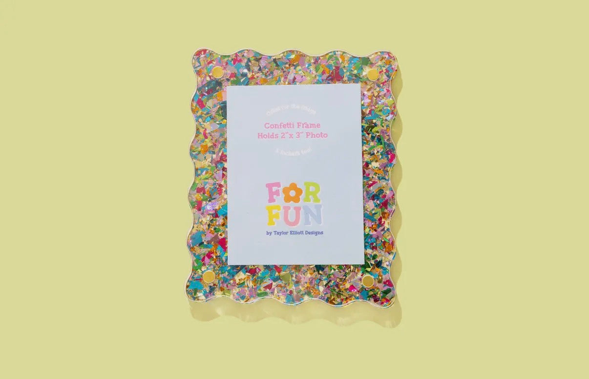 Wallet Sized Magnetic Frames